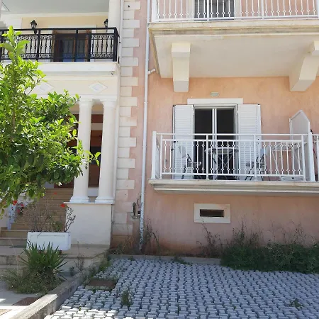 Apartment Metela *